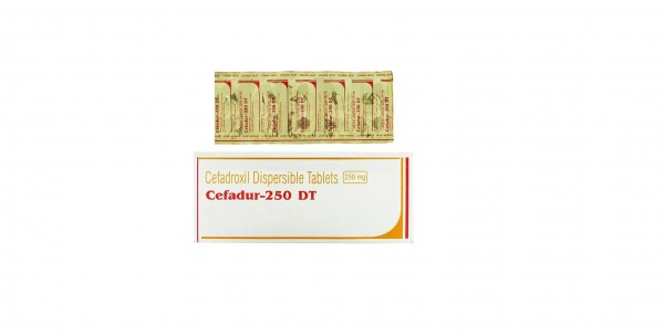 A strip and a box of generic Cefadroxil 250 mg Tablet