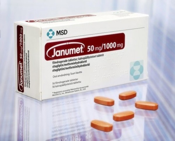 Box and tablets of generic sitagliptin phosphate 50 mg, metformin hydrochloride 500 mg