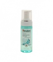 A bottle of Himalaya - Oil Clear Lemon 150 ml Foaming Face Wash